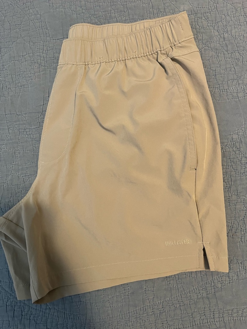 Hollister Hybrid Shorts 5”